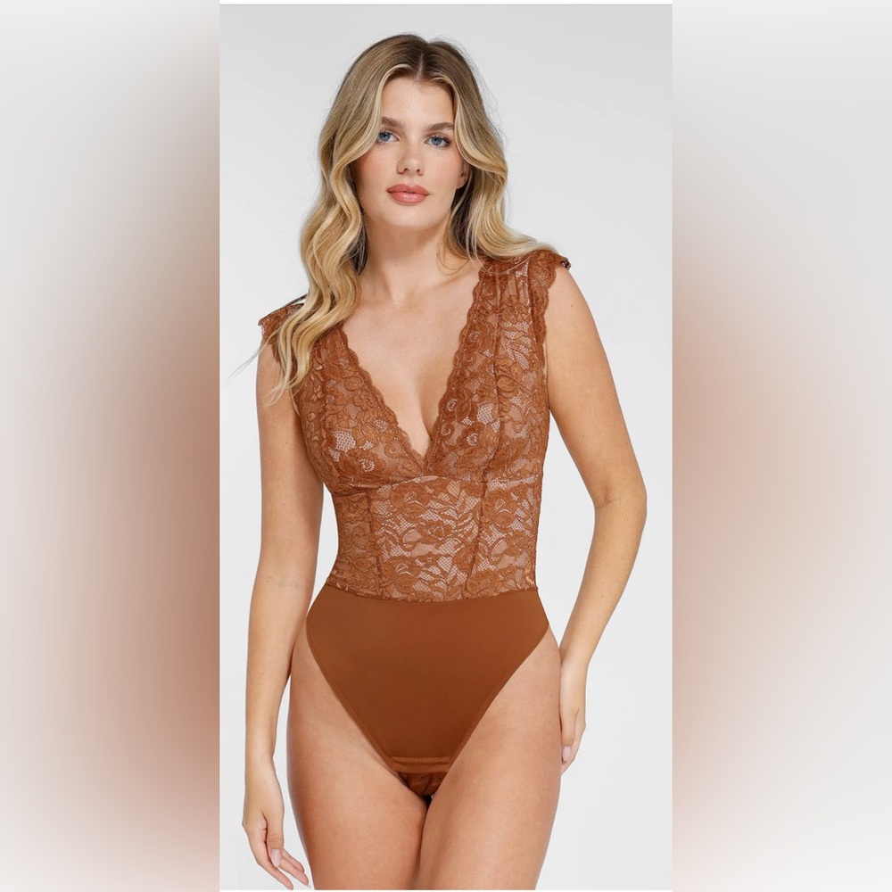 Elegant Lace Bodysuit in Brown